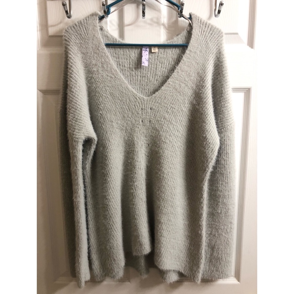 Alya Grey Sweater